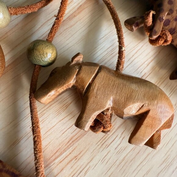 Hand-Carved Wooden Safari Animal Necklace With Leather Cord and Beads 21" Long - Picture 10 of 16